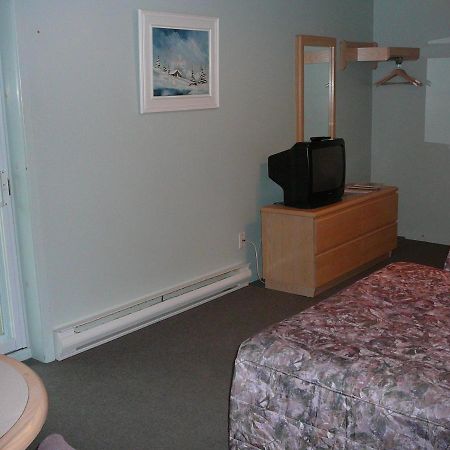 Hôtel - Motel Coronet Sacre-Coeur Quarto foto